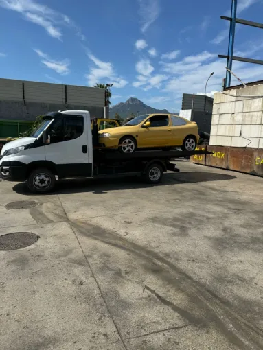 🚗♻️ Récupération d'Épaves avec Keny Location à La Ciotat, Cuers, Keny Location de Benne