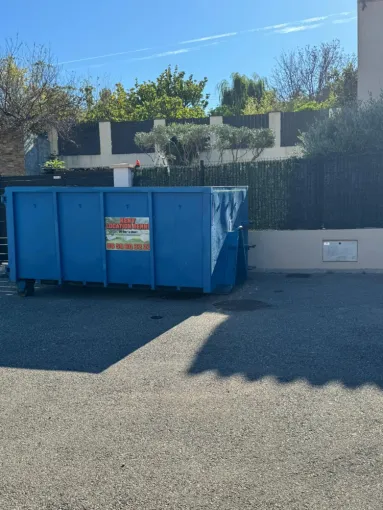🚛 Location Bennes DIB à Cuers, Cuers, Keny Location de Benne