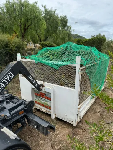 ♻️ Débarras & location de bennes à La Londe-les-Maures , Cuers, Keny Location de Benne