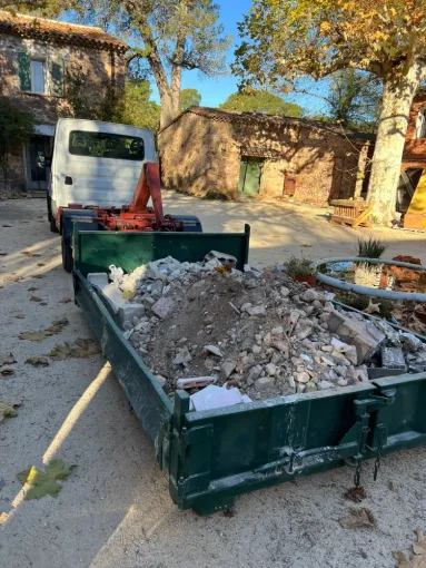 ♻️ Débarras et location de bennes à Hyères, Cuers, Keny Location de Benne