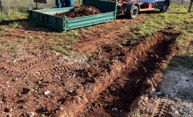 🚧 Terrassement au Lavandou, Cuers, Keny Location de Benne